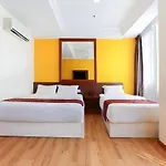 Oyo 90892 L&E Hotel
