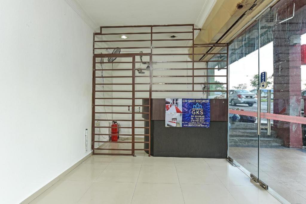 Hotel Oyo 90892 L&e 2*